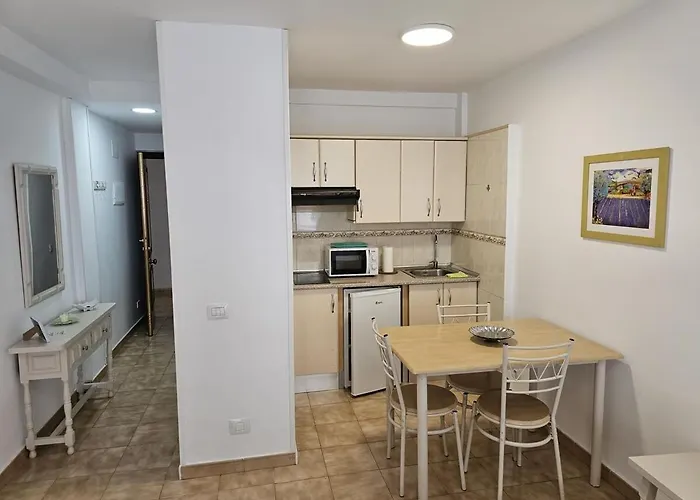 Апартаменты Near The Bus Playa Jardin *