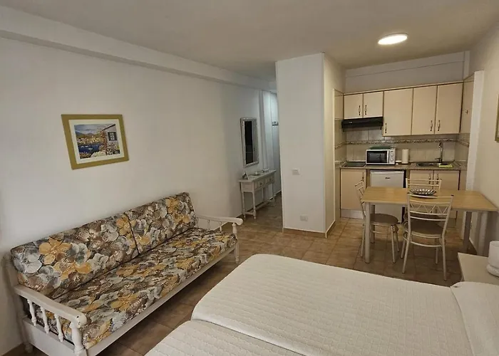 Апартаменты Near The Bus Playa Jardin Пуэрто-де-ла-Крус